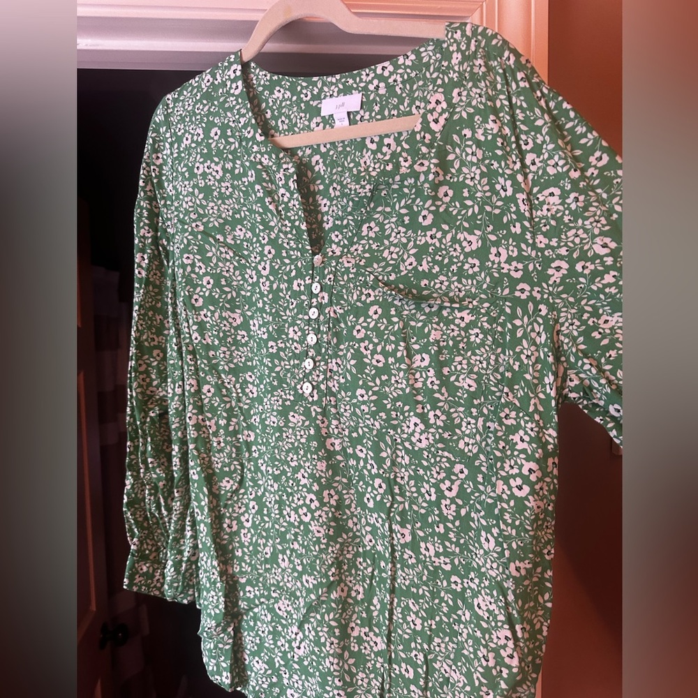 J. Jill Green Floral Button-Front Blouse